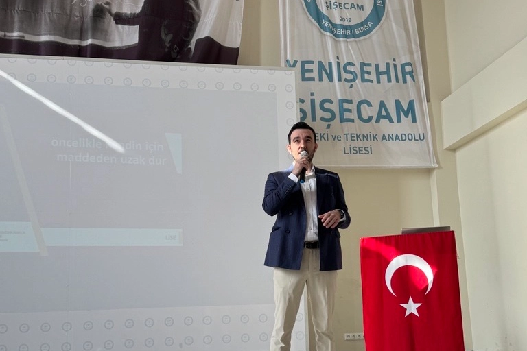 Şişecam Mesleki ve Teknik Anadolu Lisesi’nden Gençlere Uyuşturucu Bağımlılığı Semineri