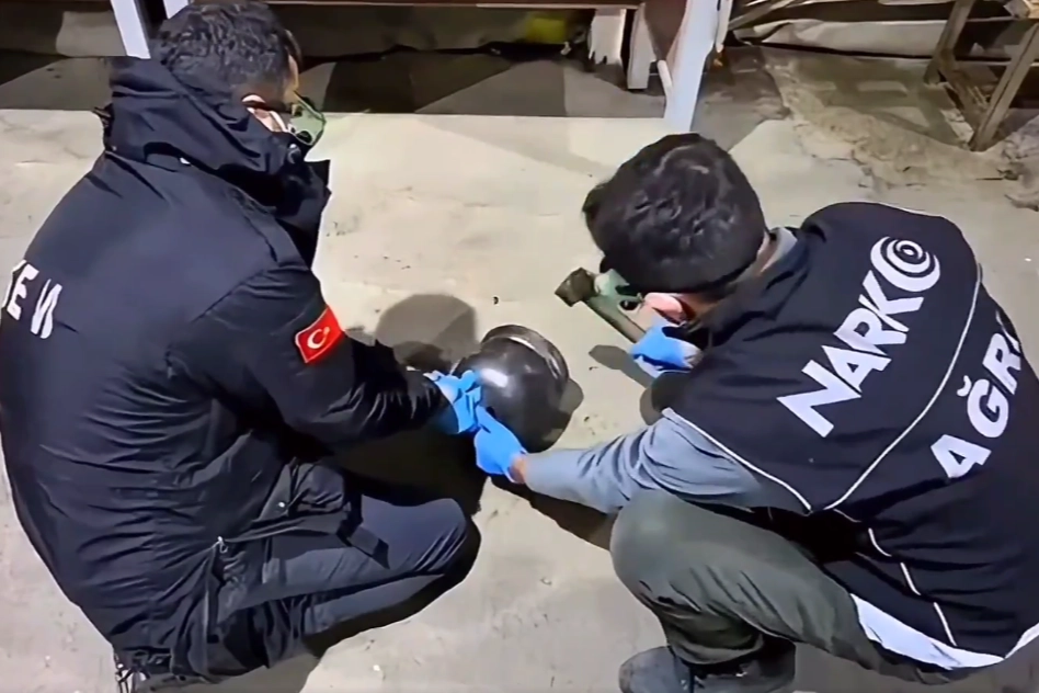 Ağrı’da Uyuşturucu Operasyonu: Tırda 8,3 Kilo Metamfetamin Ele Geçirildi