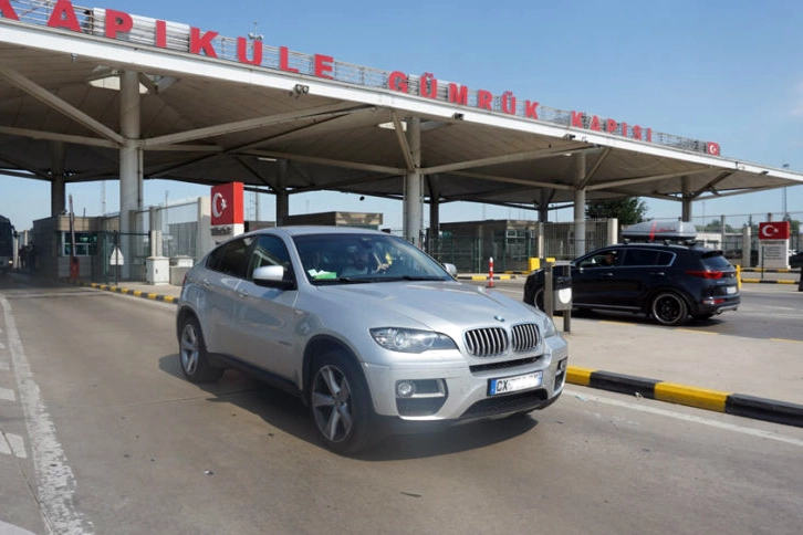 Ticaret Bakanlığı’ndan Yeni Dijital Hizmet: Yabancı Plakalı Araçlara Online Takip Kolaylığı