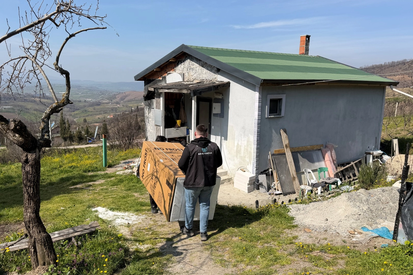 Kocaeli Büyükşehir’den Yangınzede Aileye Destek: Aktekin Çifti Yeniden Hayata Tutundu