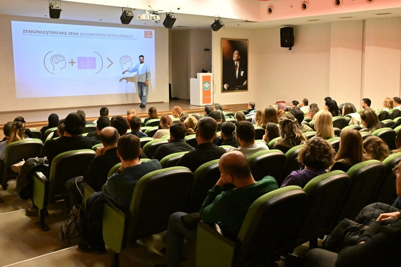Manisa Büyükşehir’den Yapay Zekâ Hamlesi: 300 Personele Eğitim