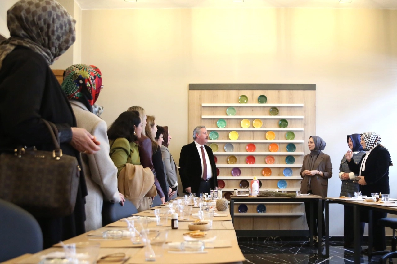 Sanat Melikgazi’de Atölyeler Başladı: Sanatseverlere Açık Davet