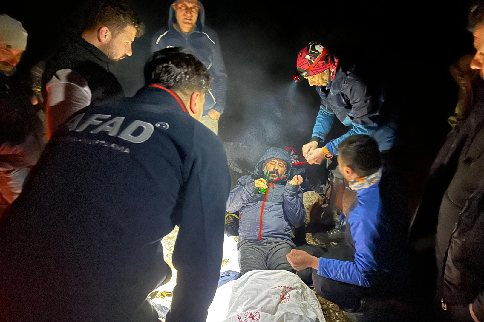 Kahramanmaraş’ta Mahsur Kalan Dağcılar Kurtarıldı: Yaralı Helikopterle Hastaneye Sevk Edildi