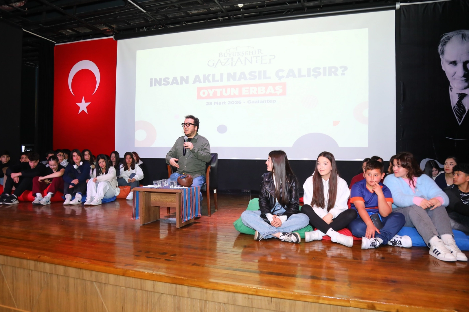 Gaziantep’te “İnsan Aklının Sırları” Söyleşisi: Prof. Dr. Oytun Erbaş’tan Dikkat Çeken Mesajlar