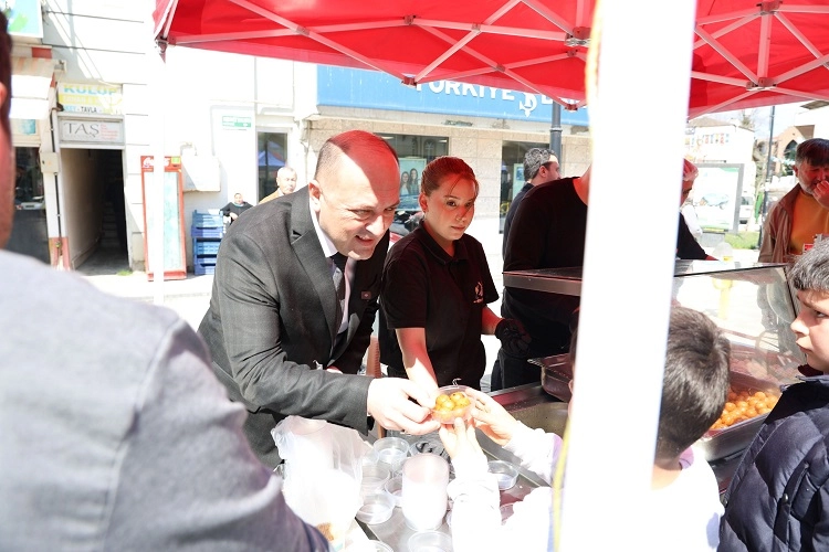 Geyve’de Muhsin Yazıcıoğlu İçin Lokma Hayrı Düzenlendi