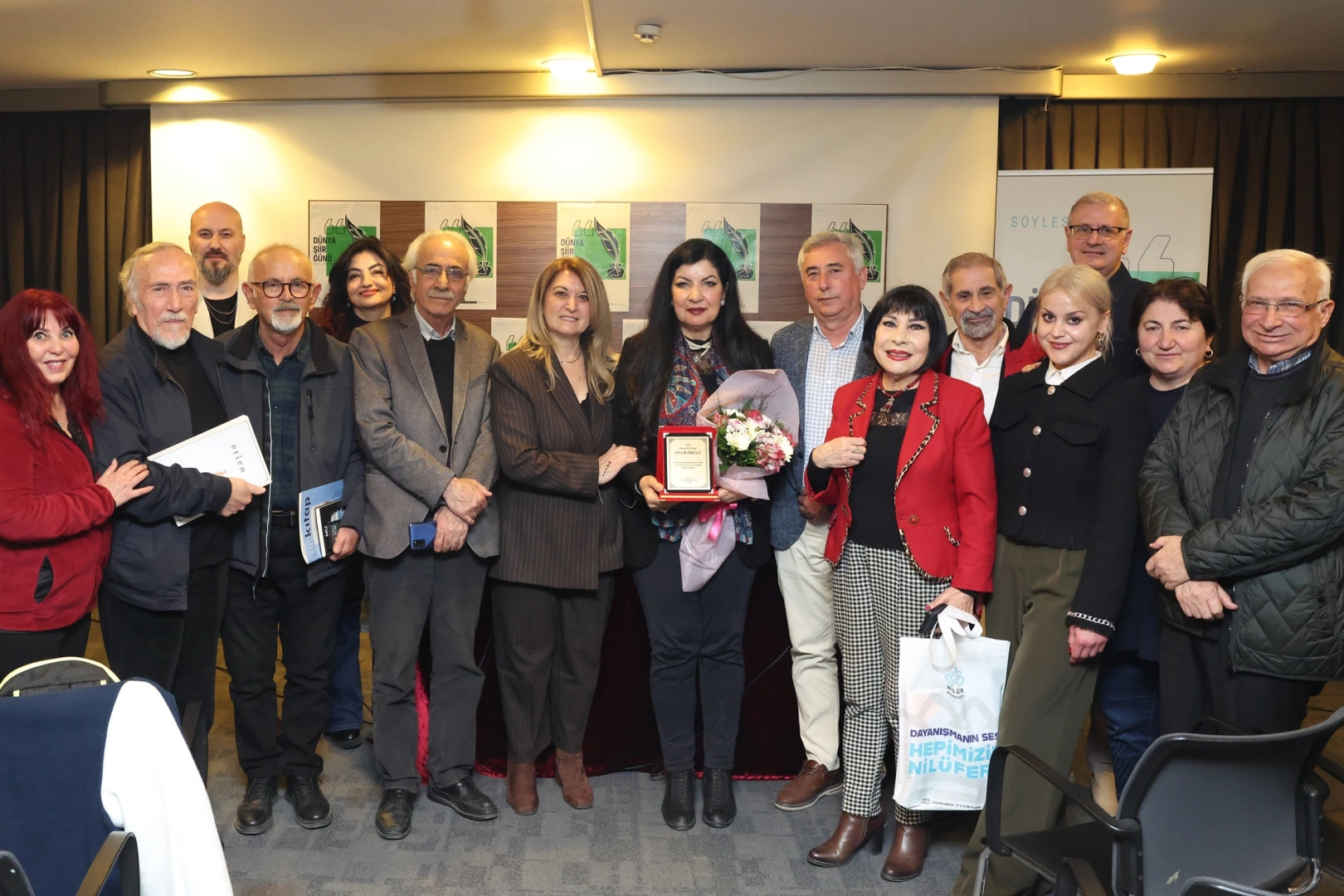 Nilüfer’de Dünya Şiir Günü: 2026 Onur Ödülü Nisa Leyla’nın Oldu