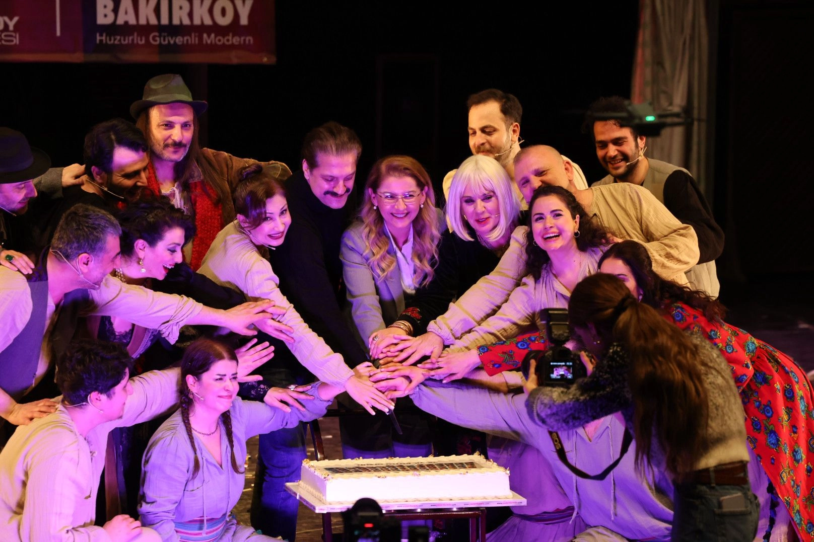Bakırköy’de “Eşeğin Gölgesi”ne Büyük İlgi: 35. Yıl Coşkuyla Kutlandı