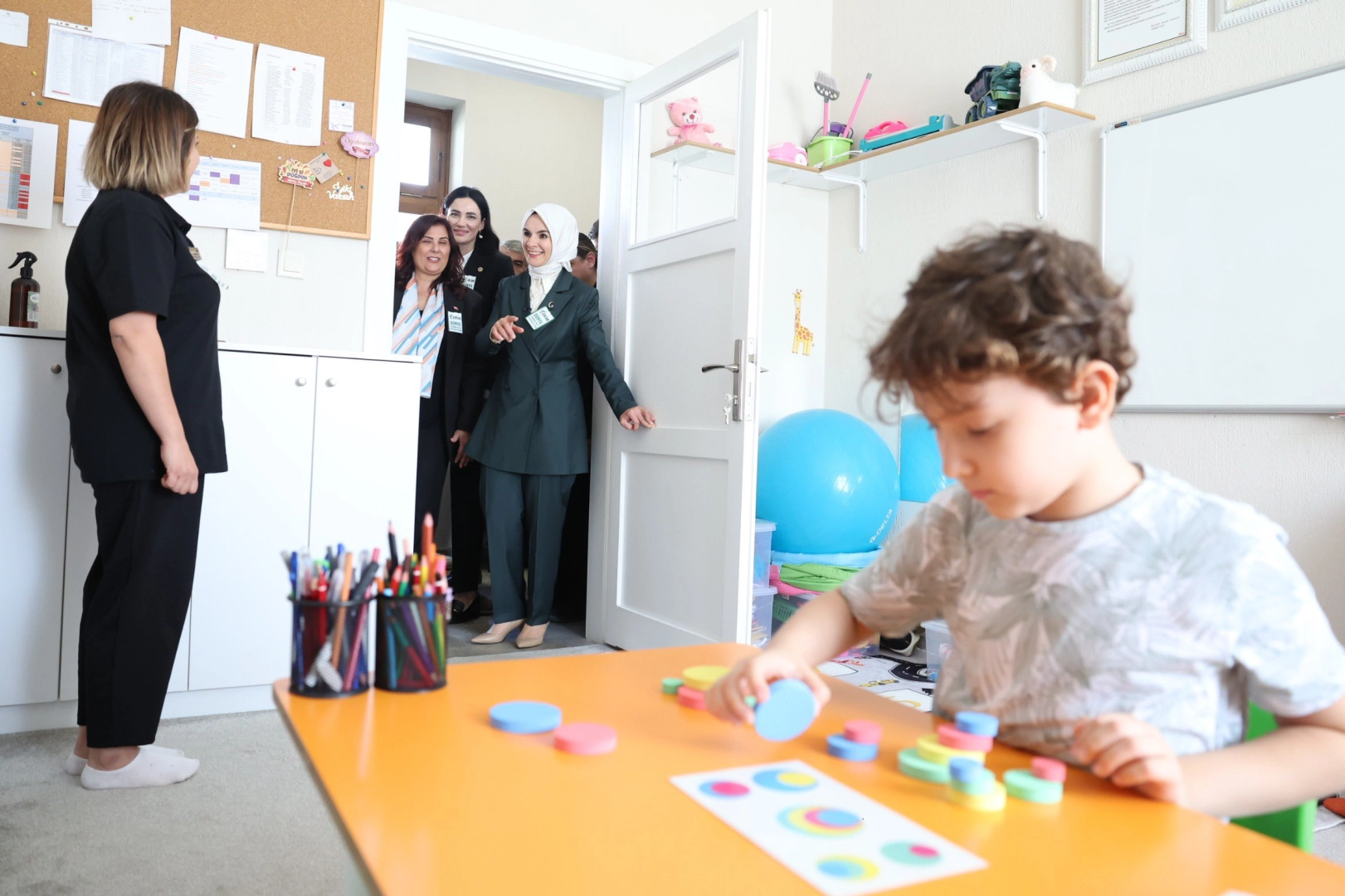 Otizm Farkındalık Ayı Başlıyor: Türkiye Genelinde Bir Ay Sürecek Etkinlikler