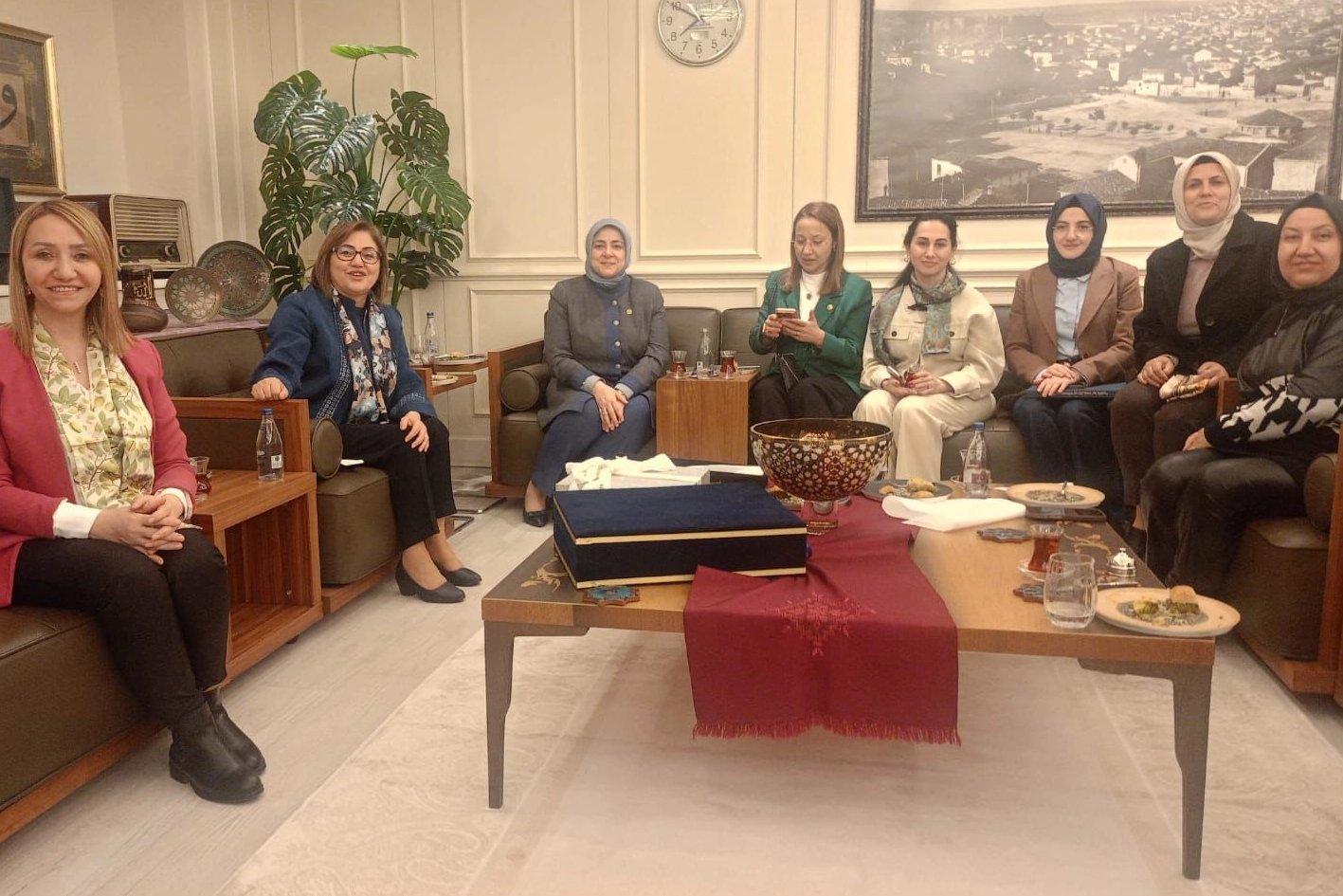 Başkan Zekiye Tekin Gaziantep’te Kadın Belediye Başkanlarıyla Buluştu