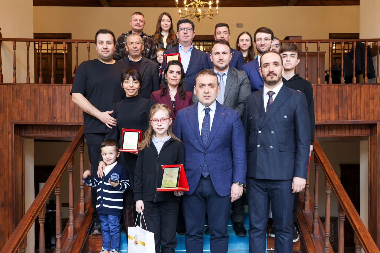Bilecik’te Kütüphane Haftası Coşkusu: “Yılın Okurları” Ödüllendirildi