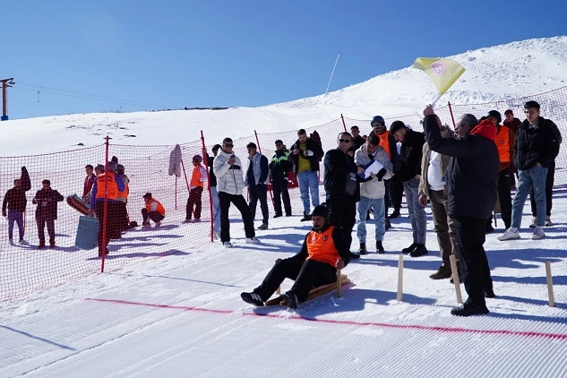 Erciyes’te Geleneksel Kızak Heyecanı: Türkiye Şampiyonası Nefes Kesti