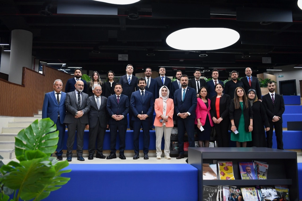 Kayseri’de 62. Kütüphane Haftası Coşkuyla Başladı: Başkan Büyükkılıç’tan Gençlere Anlamlı Mesaj