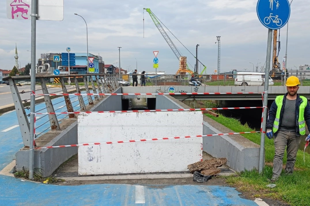 Sakarya’da Yazlık Kavşağı Uyarısı: Yaya ve Bisiklet Yolları Kapatıldı