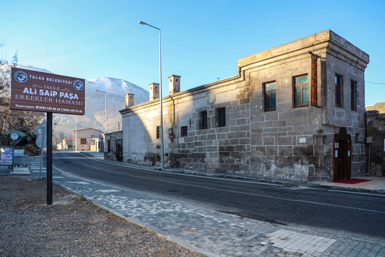 Talas’ta Tarihi Hamam Yeniden Hayat Buldu: Ali Saip Paşa Hamamı Yoğun İlgi Görüyor