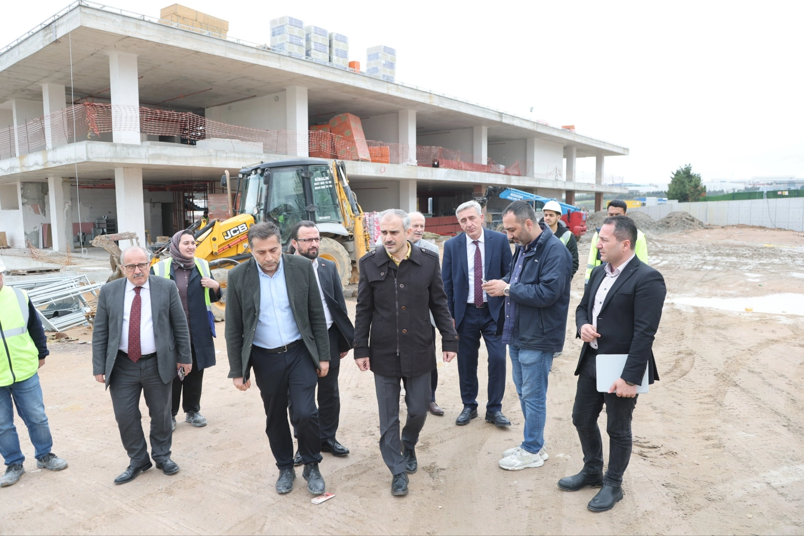Çayırova Spor Lisesi Yükseliyor: Başkan Çiftçi Çalışmaları Yerinde İnceledi