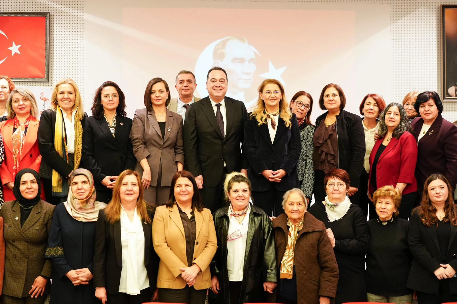 Manisa’da Kadın Belediye Başkanları Buluşması: “Kadınların Olduğu Siyaset Güçlüdür”