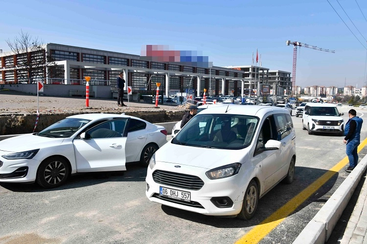 Bağdat Caddesi’nde Trafik Düzenlemesi: Toplu Taşıma Cebi Hizmete Açıldı
