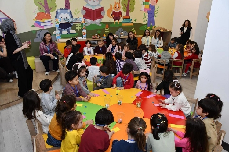 Balıkesir’de Kütüphane Haftası Coşkusu: Minikler Kitaplarla Buluştu
