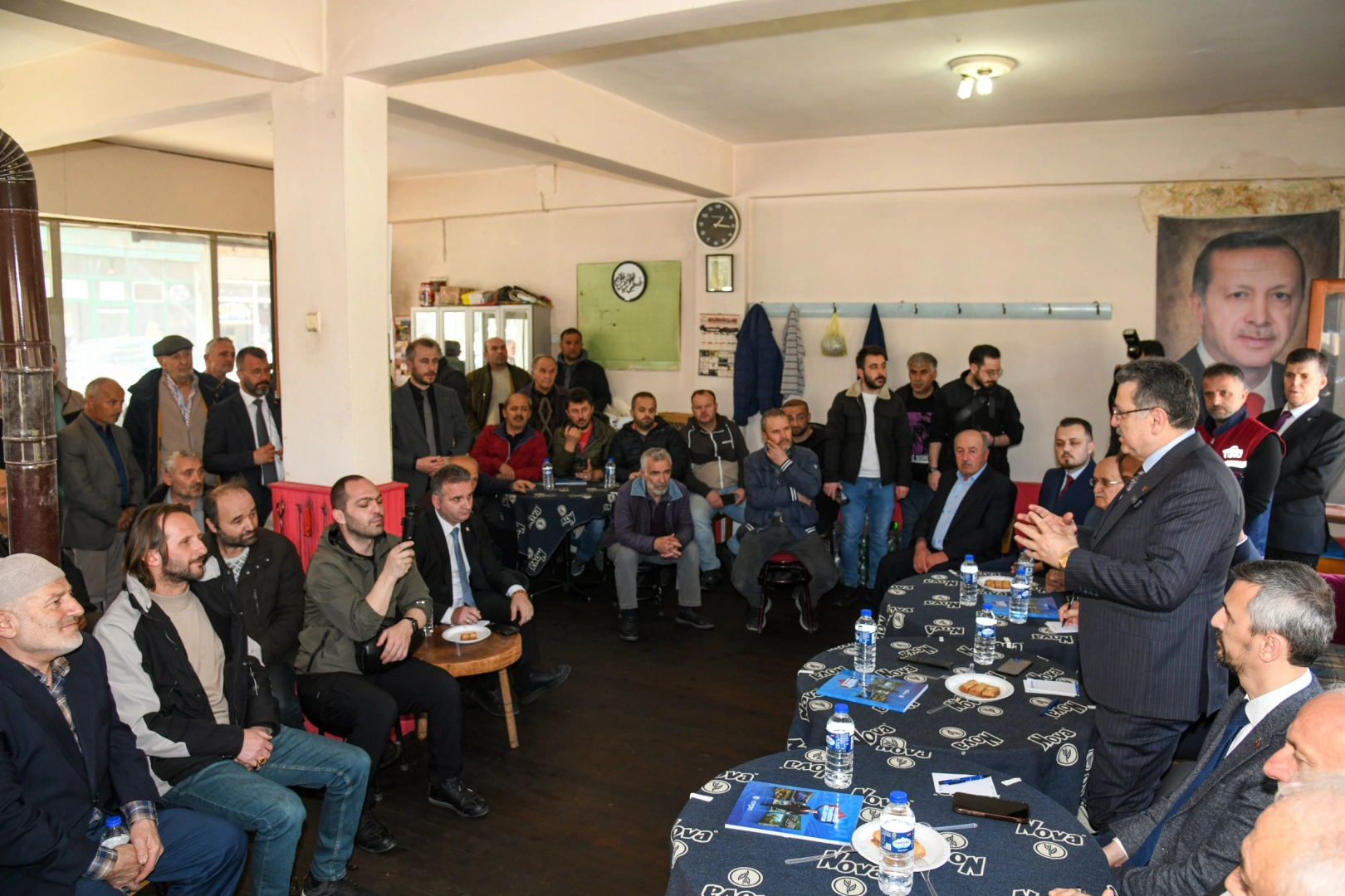 Trabzon Büyükşehir Başkanı Genç, Işıklar Mahallesi’nde Vatandaşlarla Buluştu