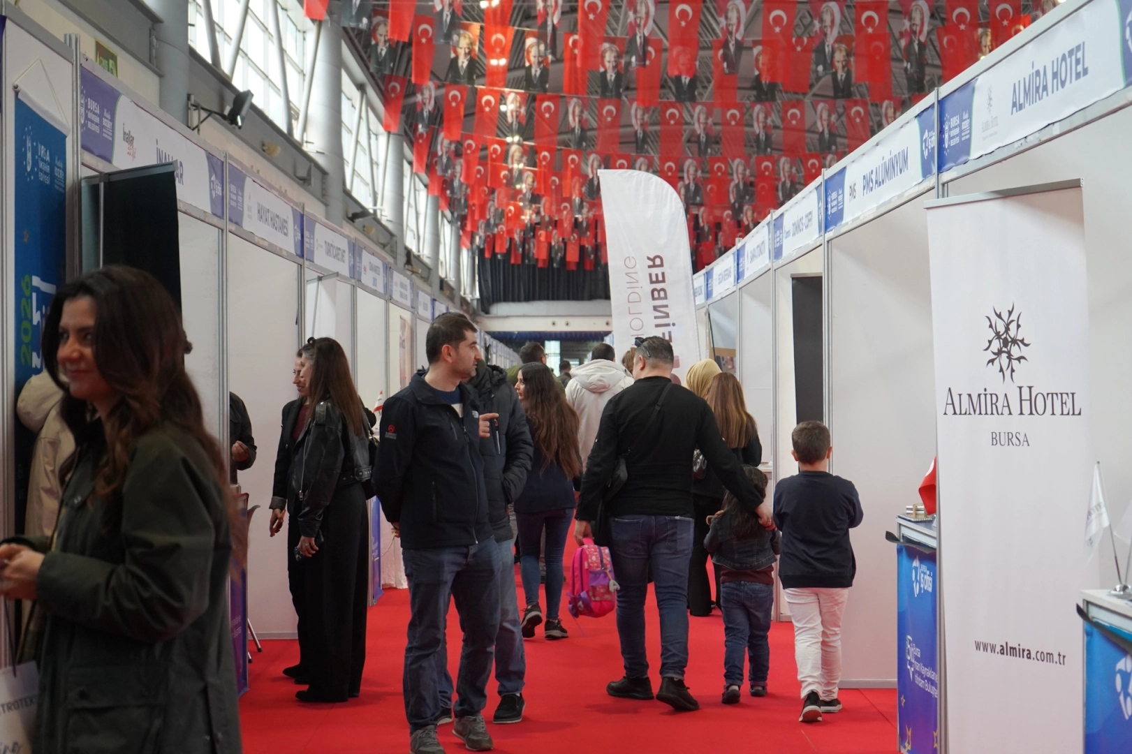 Bursa’da İş Arayanlar ve İşverenler “BİİB 2026 - İnsan Yönetimi Zirvesi”nde Buluştu