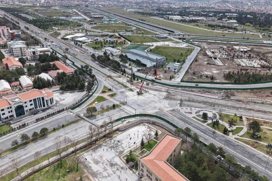Kartal Katlı Kavşağı Projesi’nde Yoğun Mesai: Kayseri Ulaşımında Yeni Dönem