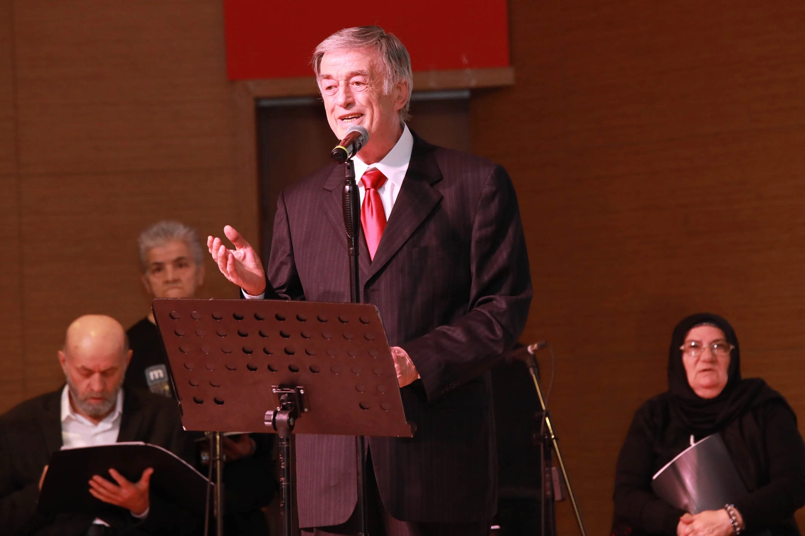 Keçiören’de “Zamanın Sesi” Dinletisi: Huzurevi Sakinlerinden Duygu Dolu Konser