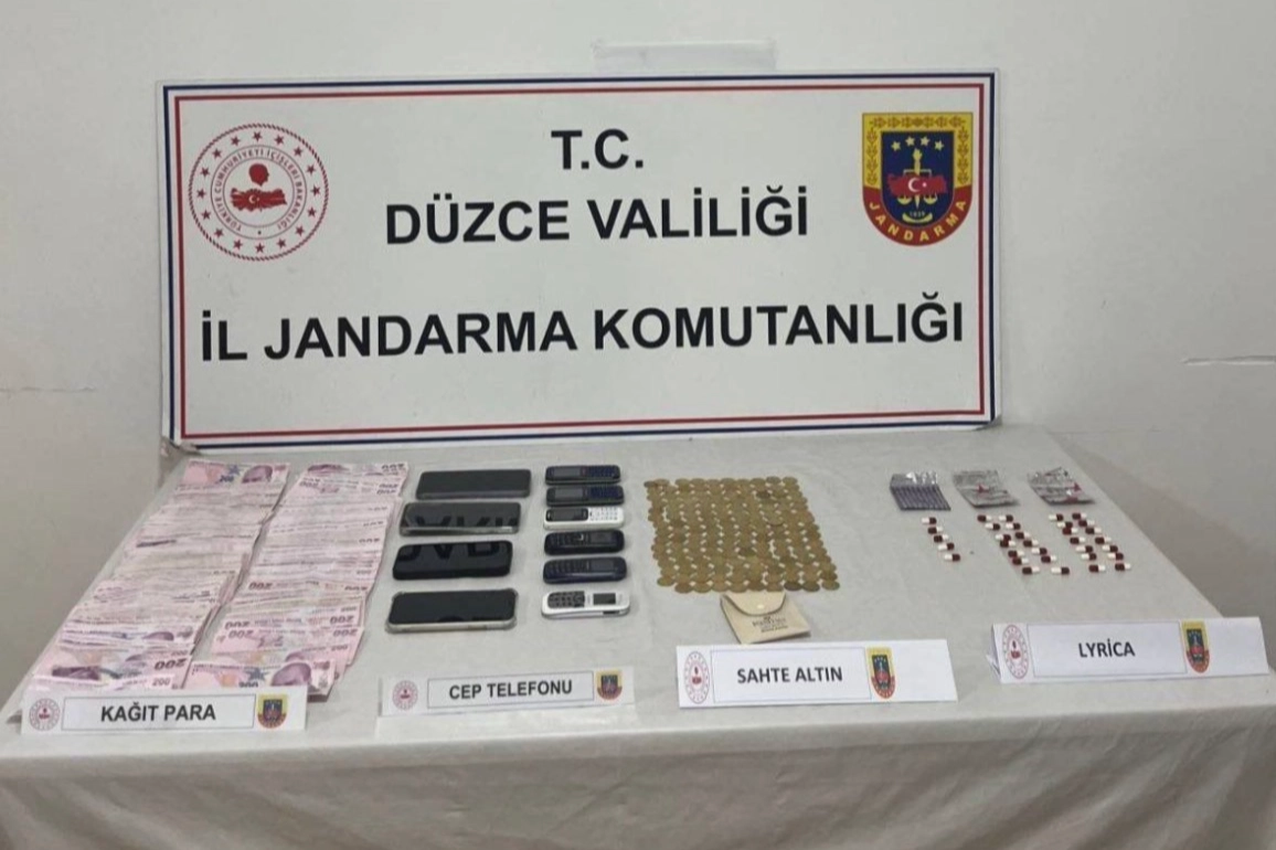 Düzce’de Sahte Altın Operasyonu: 4 Şüpheli Yakalandı