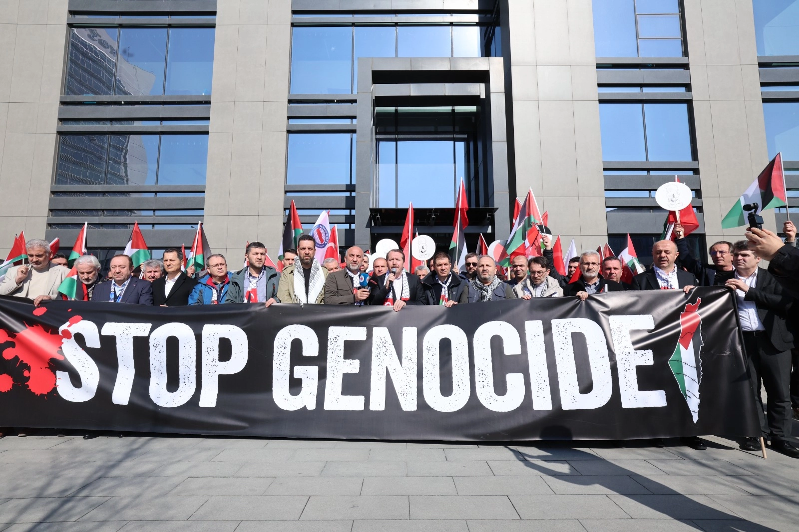 Memur-Sen Temsilcileri Gazze İçin Yola Çıktı: SUMUD Filosu Barcelona’ya Gidecek