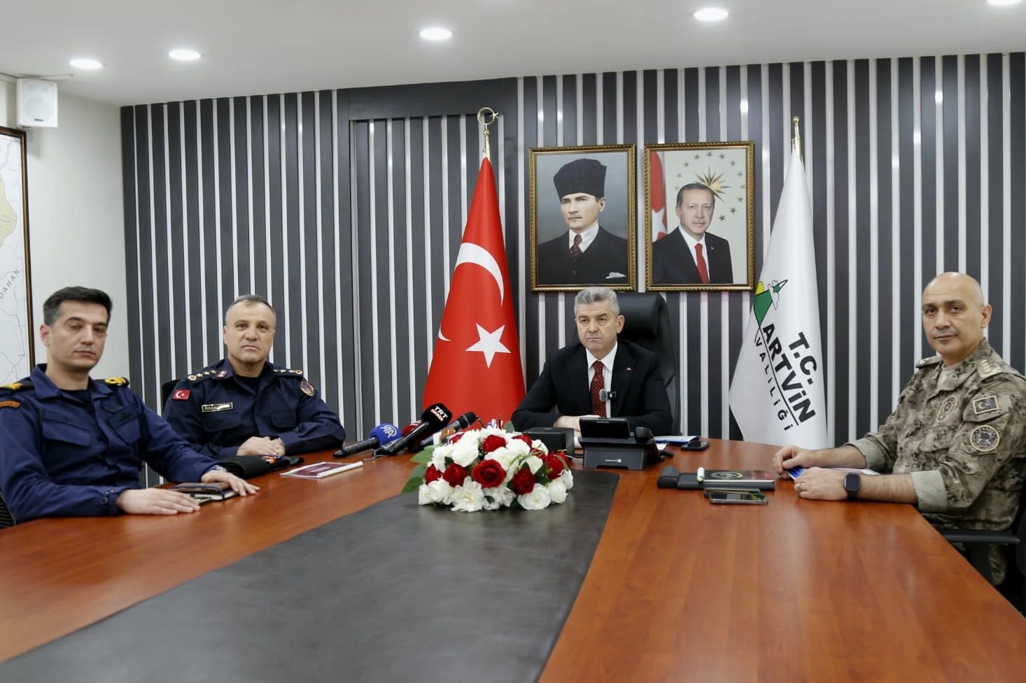 Artvin’de Suç Oranları Düştü: “Artvin’in Huzuru” Toplantısında Veriler Paylaşıldı