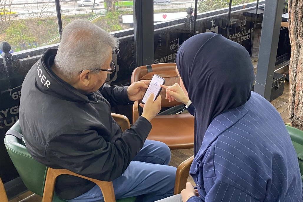 Kocaeli’de 65 Yaş Üstüne Dijital Eğitim: Saygınlar Kulübü Programı Tamamlandı