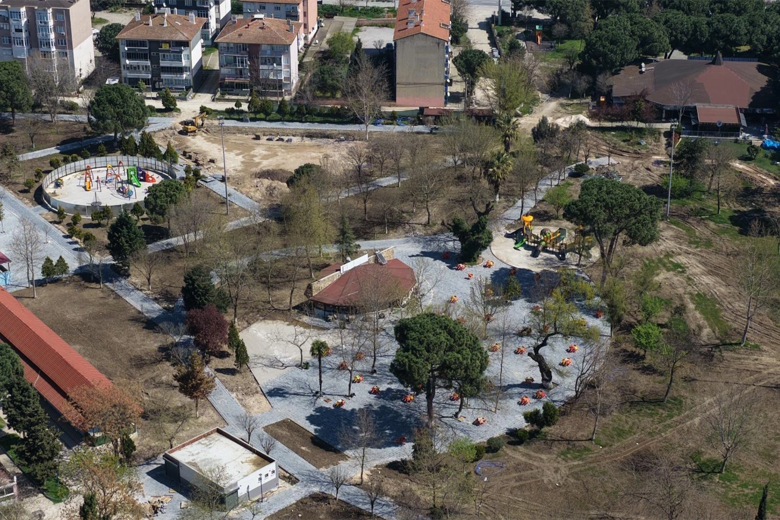 Susurluk Atatürk Parkı Yenileniyor: Modern Yaşam Alanı Hizmete Açılacak