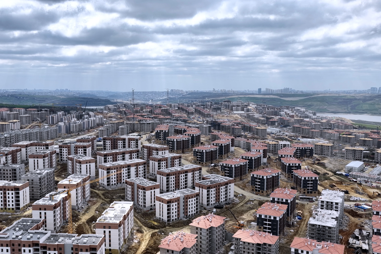 Arnavutköy’de 36 Bin Sosyal Konut Yükseliyor: Bakan Kurum Son Durumu Paylaştı