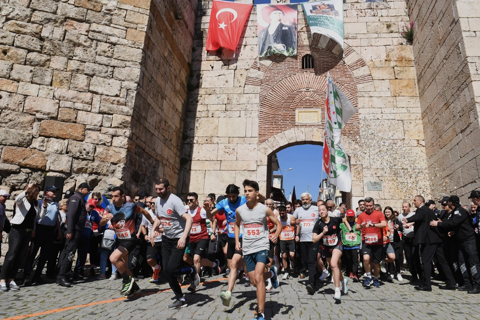 18. Uluslararası Bursa Osmangazi Tarihi Kent Koşusu, Bursa’nın Fethi’nin 700. Yılında Gerçekleşiyor