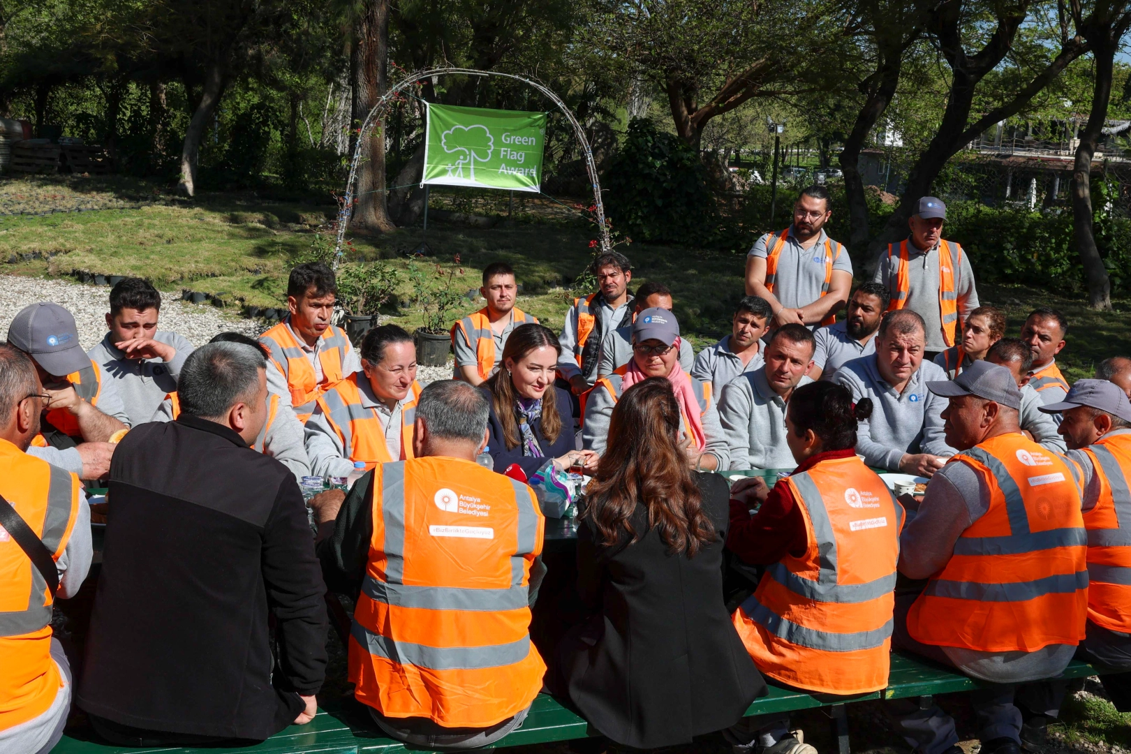 Antalya’da Yeşil Bayraklı Parkın Kahramanlarına Teşekkür