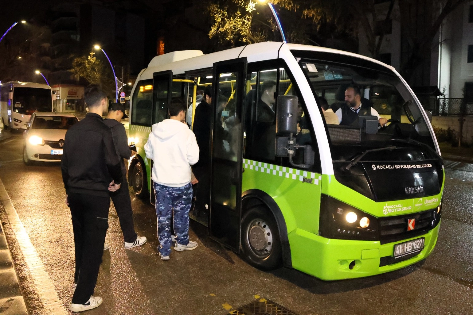 Kocaeli’de Gece Otobüsleri Vatandaşı Rahatlattı
