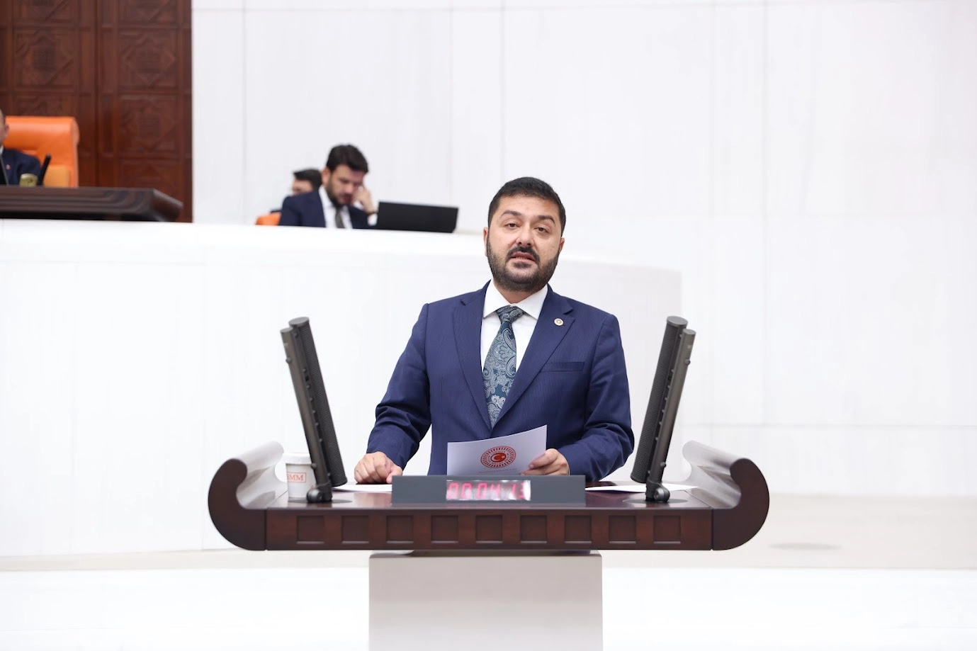 CHP’li Yazgan’dan Sağlık Çalışanlarına Yeşil Pasaport Teklifi