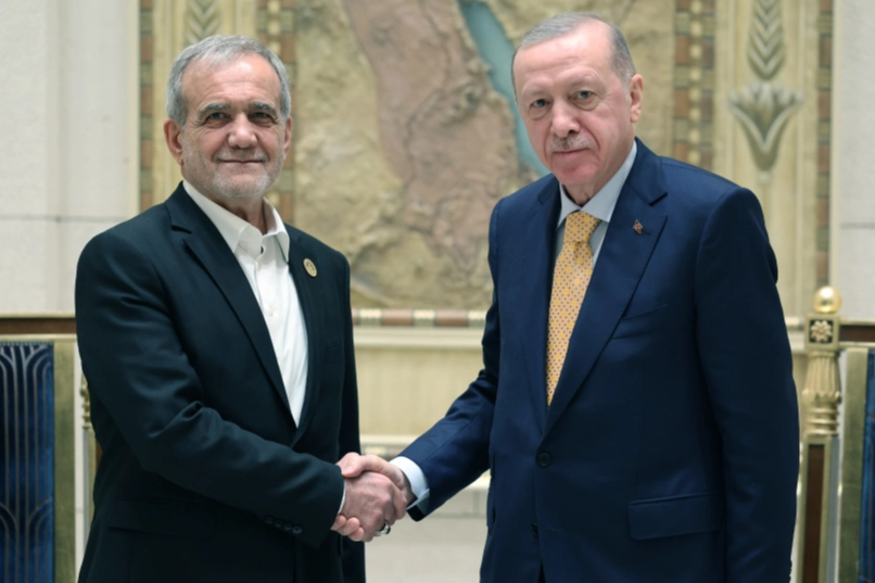 Cumhurbaşkanı Erdoğan, İran Cumhurbaşkanı Pezeşkiyan ile Görüştü