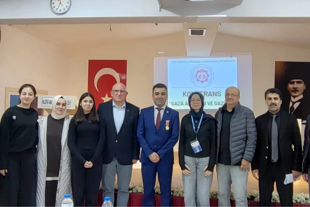 Eskişehir ve Bursa’da “Gazâ Anlayışı ve Gazilik” Konferansına Yoğun İlgi