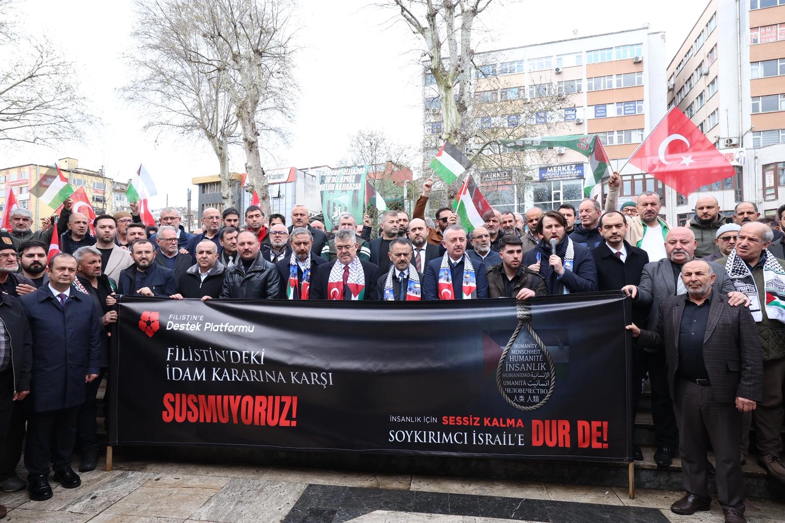 Kocaeli’de Filistin İçin Tek Ses: Tartışmalı Yasaya Tepki