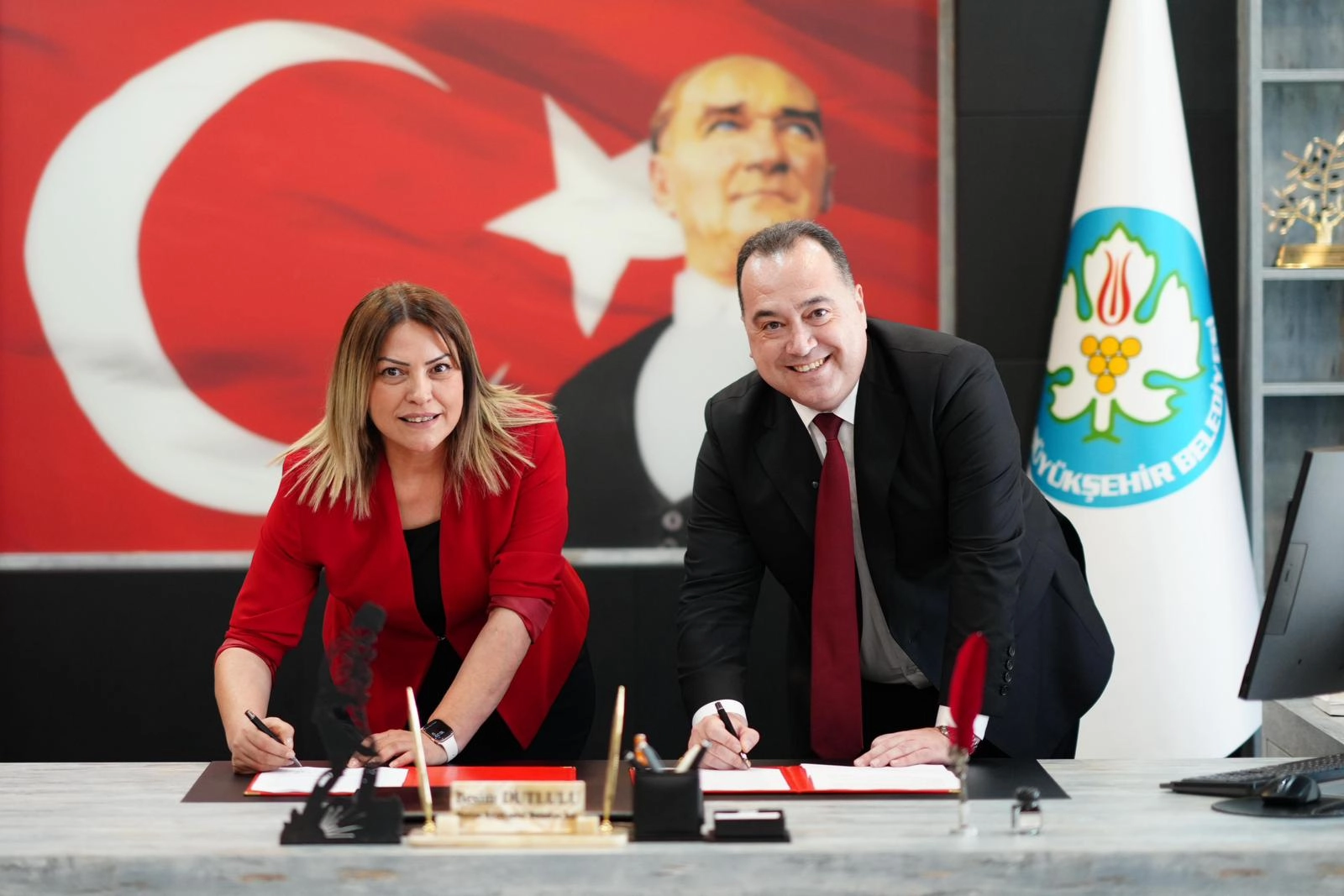 Manisa Büyükşehir Belediyesi’nde İşçilere Yeni Haklar: Ek Protokol İmzalandı