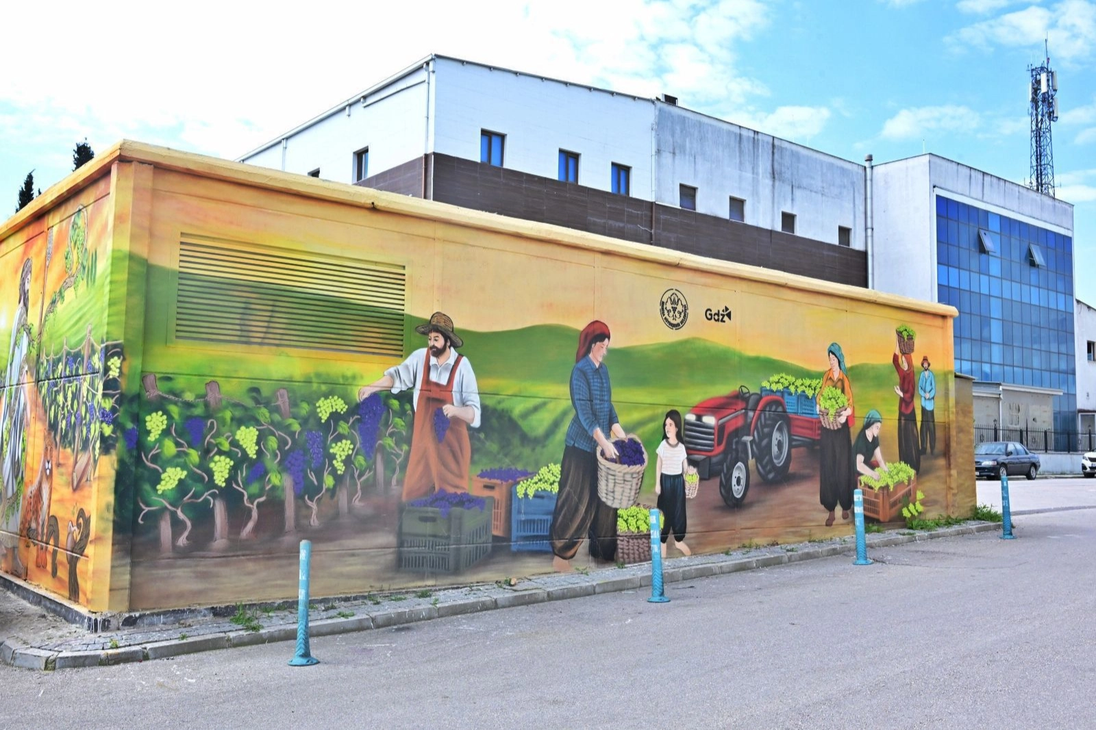 Manisa Sokakları Sanatla Buluşuyor: Mural Çalışmaları Büyük Beğeni Topladı