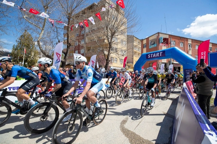 Tour of Mersin 2. Etapta Nefes Kesen Mücadele: Kazanan Nikiforos Arvanitou Oldu