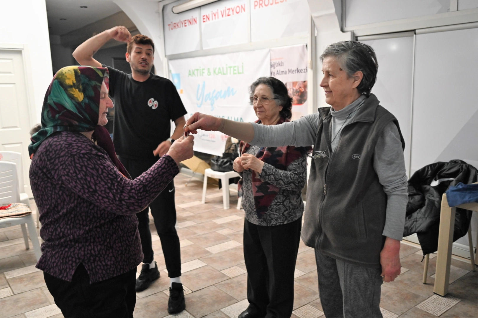 Bornova’da “Sağlıklı Yaş Alma” Programı Yoğun İlgi Görüyor