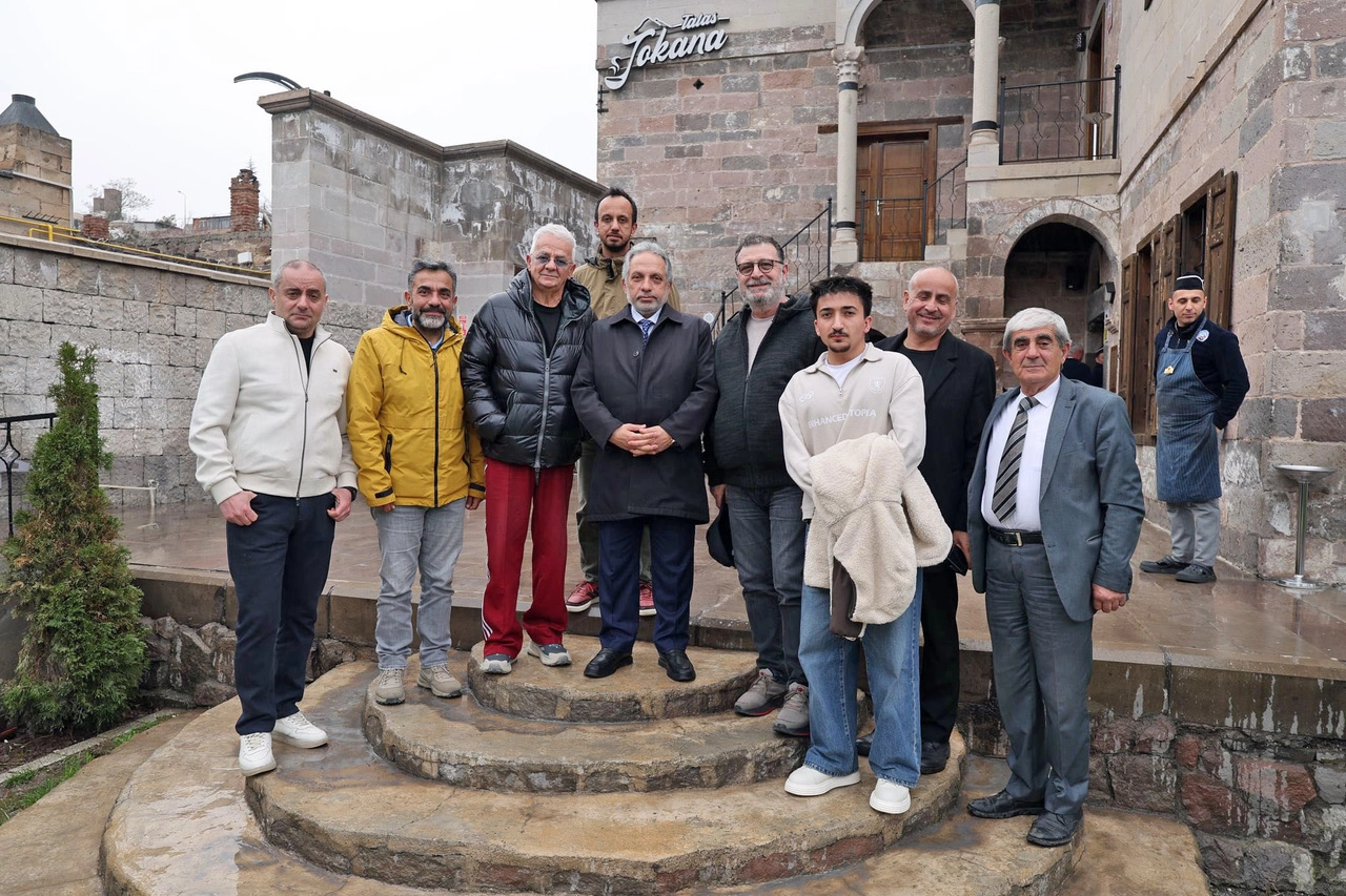 Talas’ta Kültür ve Sanat Buluşması: Zafer Algöz ve Can Yılmaz İlçede Ağırlandı