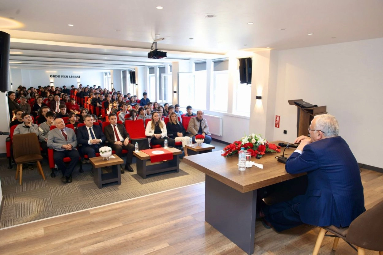 Başkan Güler Gençlerle Buluştu: “Her Zaman Yanınızdayız”