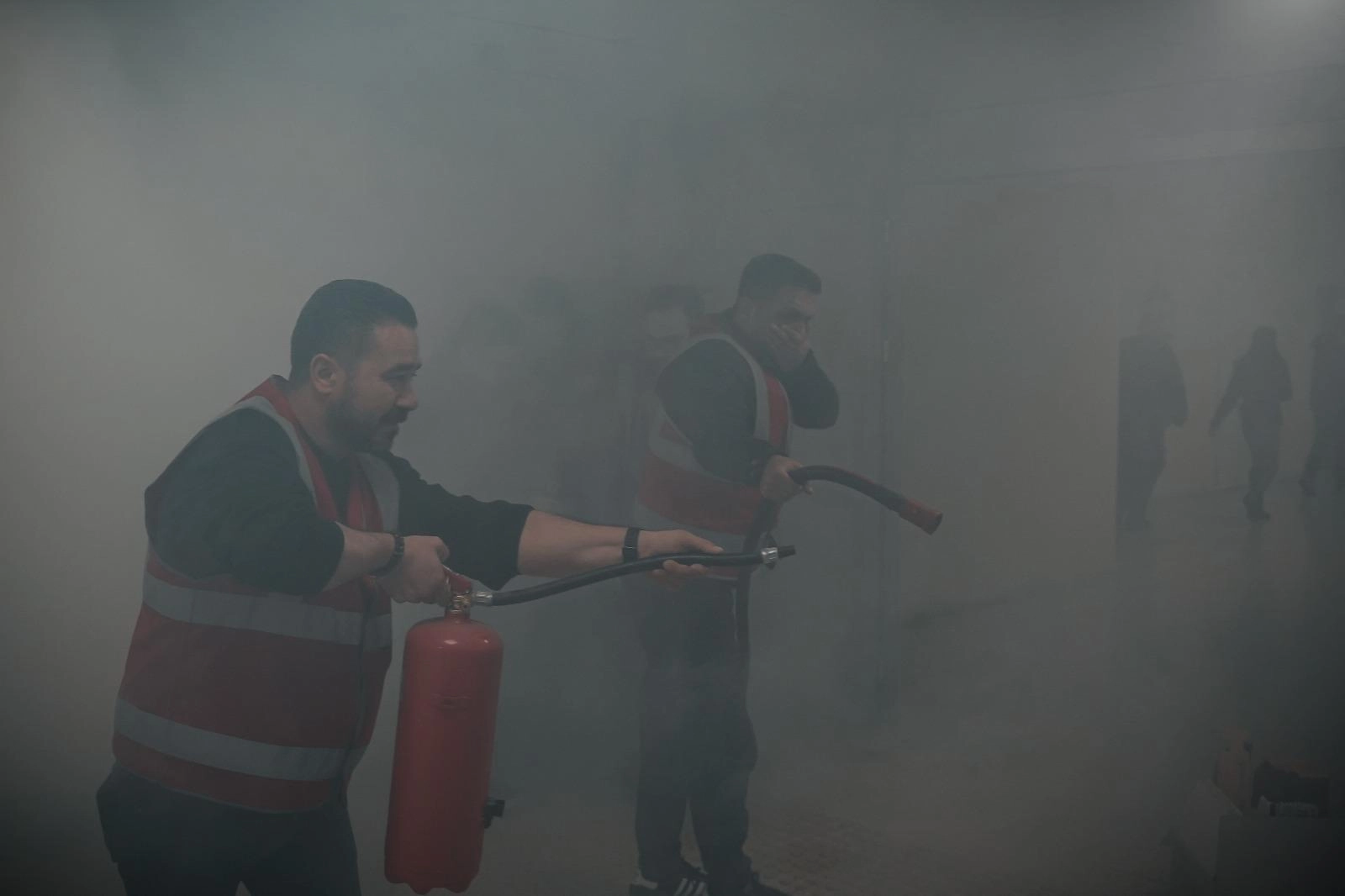 İzmir’de Gerçeğini Aratmayan Tatbikat: Deprem ve Yangına Hazırlık Test Edildi