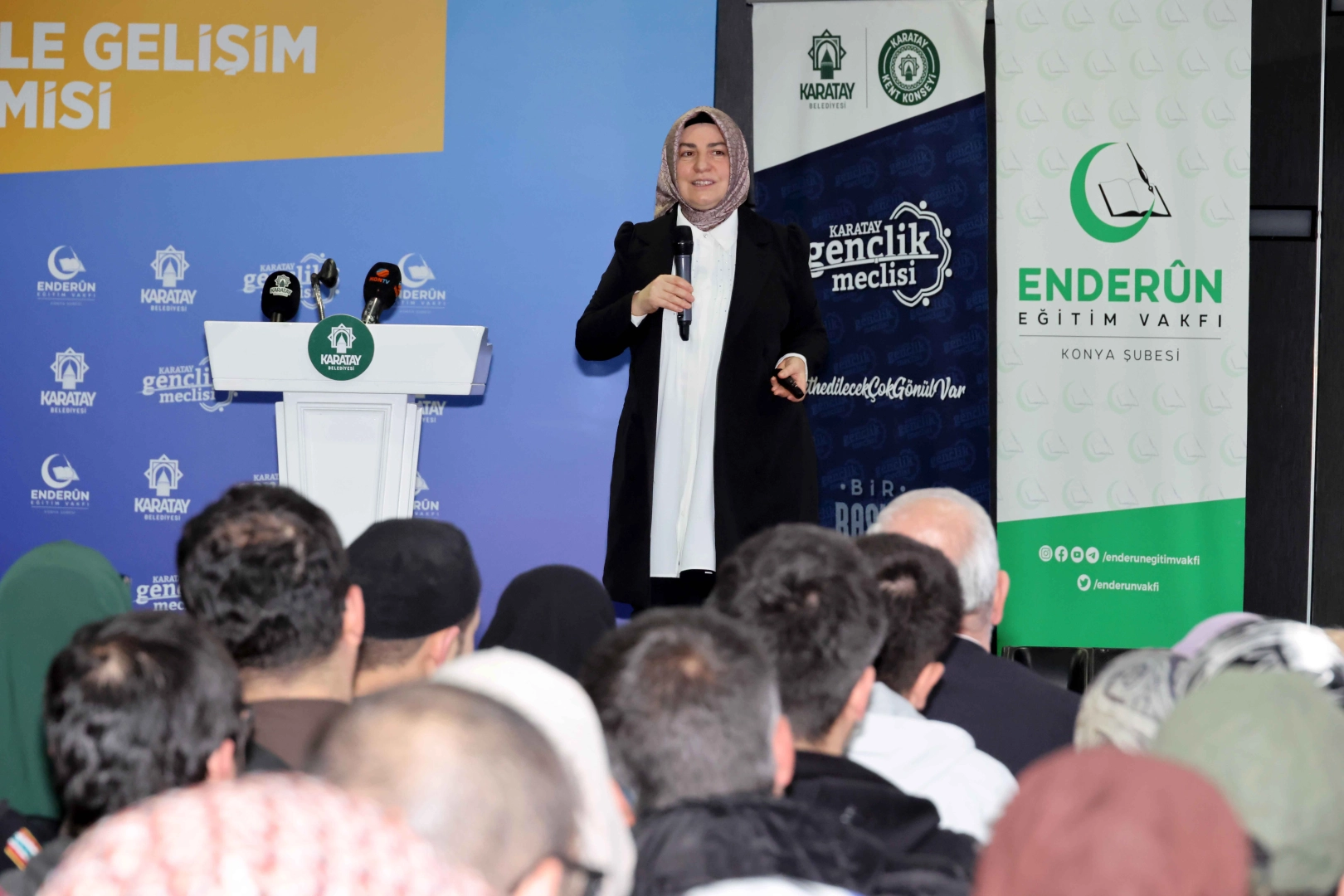 Karatay’da “Evlilik ve Aile Gelişim Akademisi” Yoğun İlgi Görüyor