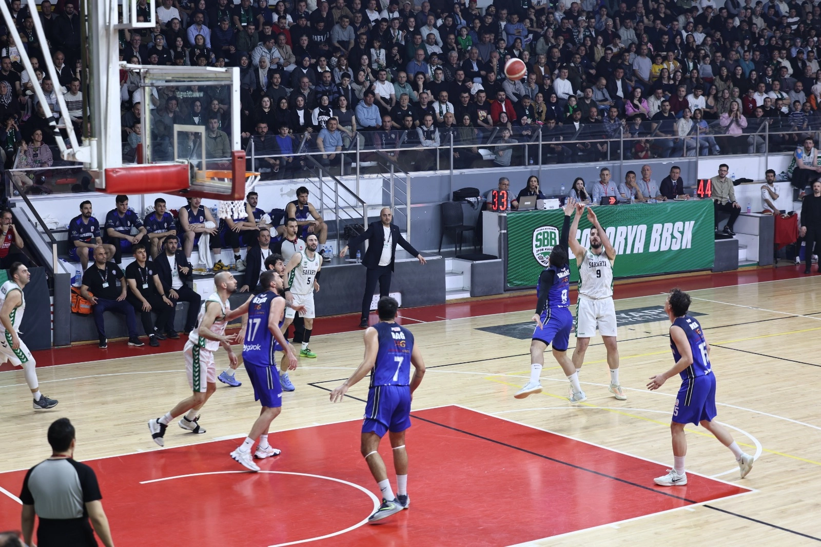 Büyükşehir Basketbol’dan Play-Off’ta Farklı Galibiyet