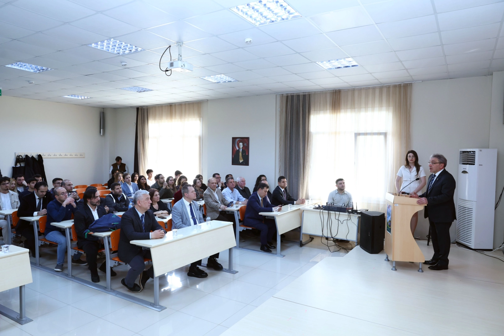 DEÜ’de Yenilenebilir Enerji Çalıştayı Düzenlendi