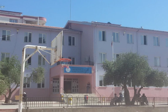 Kahramanmaraş’ta Okulda Silahlı Saldırı: Bakanlıklar Harekete Geçti
